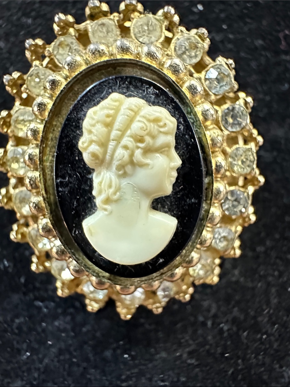 Coro Vtge Gold Cameo with Black background Ivory Profile with Rhinestones #325